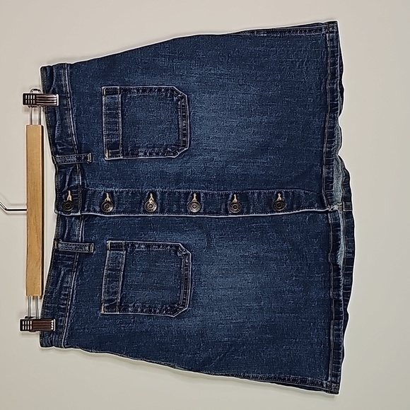 GAP size 8 button up jean skirt - Picture 1 of 6